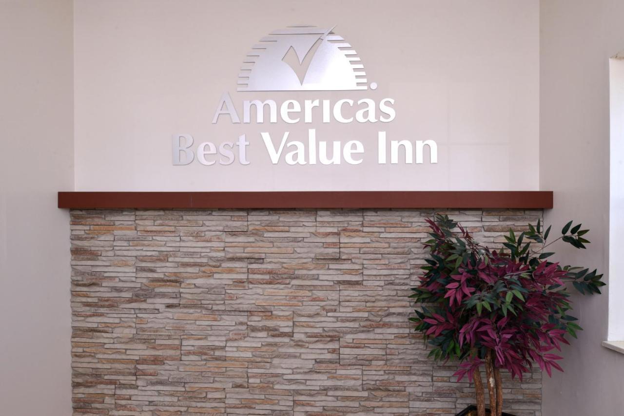 Americas Best Value Inn & Suites Maryville Экстерьер фото